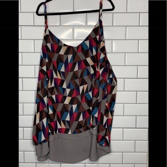 Torrid 6 NWT Sophie Geometric Print Tank Top Swing Cami Size 6X Colorful Lined - Picture 6 of 8